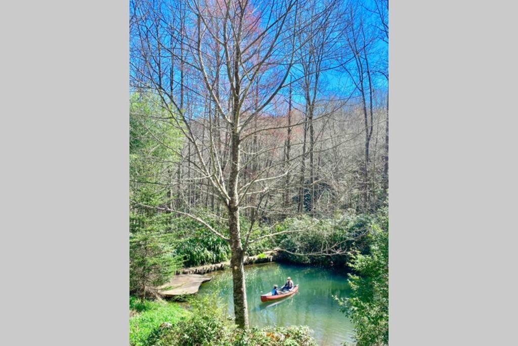 Gasthaus Hideaway At Harvest Moon Sylva Exterior foto